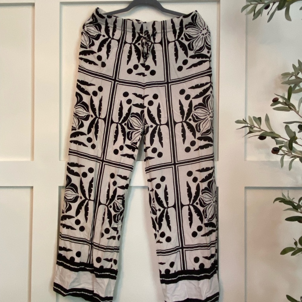 🆕 H&M Pull On Pants
